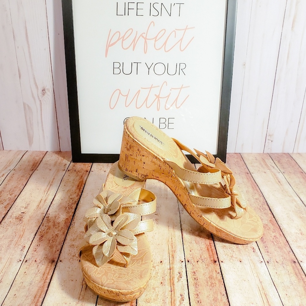 Merona Flower Wedge Cork Sandals Summer size 7